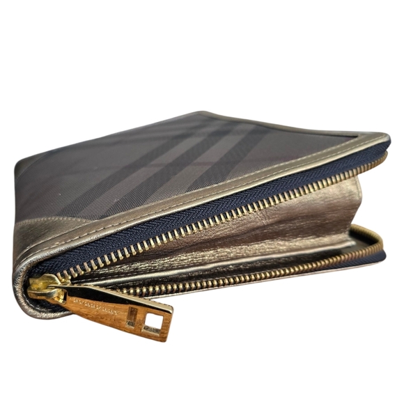Burberry Meatllic Bronze Gold Check Iconic Tablet/Ipad Case Plaid - Picture 15 of 17